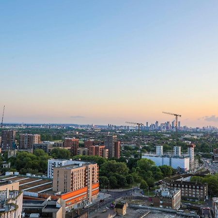 Amazing London City Skyline View & Transport Links Barking (Greater London) Exterior foto